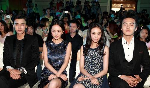 吃瓜姐妹场面图片,姐妹们的欢乐吃瓜时刻