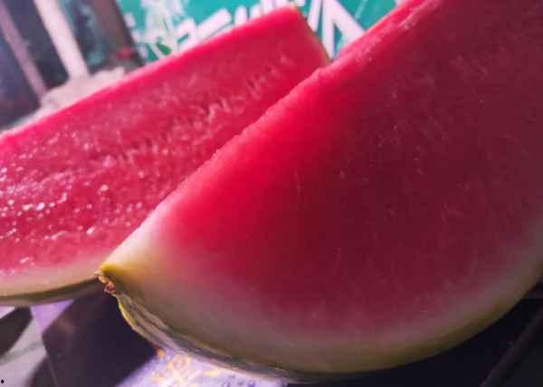 吃瓜的心情视频,跟随吃瓜心情，畅游视频世界