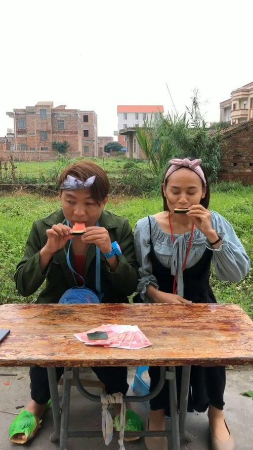 吃瓜直播村里,揭秘乡村生活新风尚